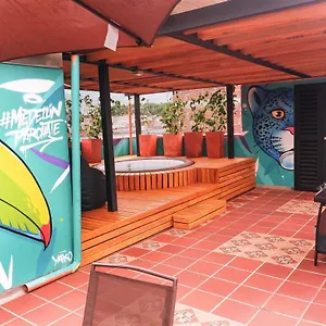 https://casa-spring.colombiamedellinhotels.com